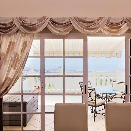 Villa Mercedes With Heated Pool And Wifi Internet Valle de San Lorenzo