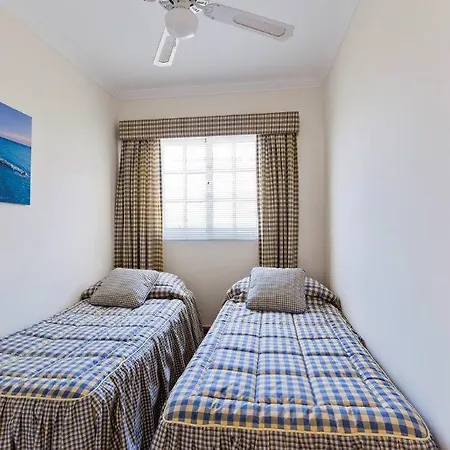 Villa Mercedes With Heated Pool And Wifi Internet