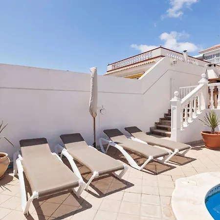 Villa Mercedes With Heated Pool And Wifi Internet